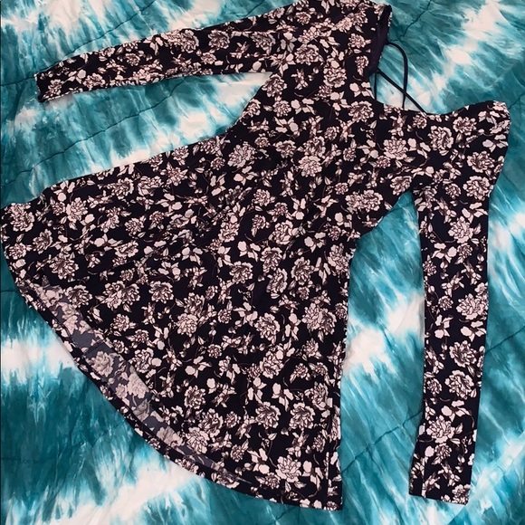 🆕Dress💜 - Picture 1 of 4